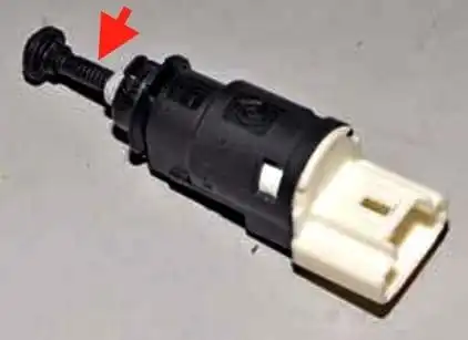 Removing ECU and ECM from Renault Duster