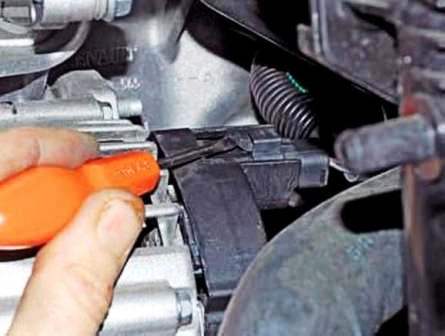 Retirar y reparar el generador Renault Duster