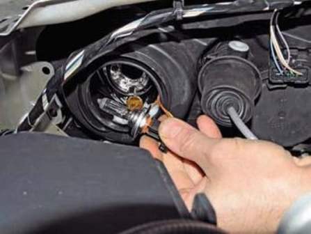 Replacing Renault Duster lamps and lighting fixtures