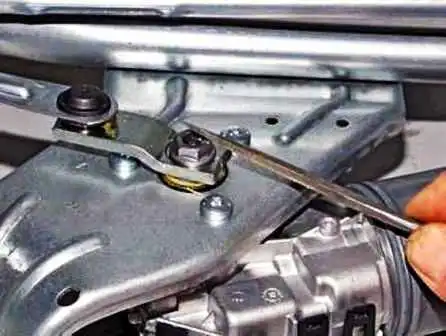 Cómo reparar limpiaparabrisas Renault Duster