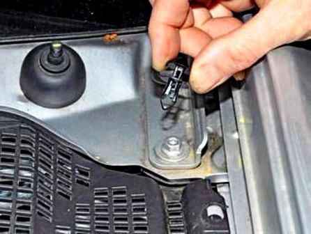 Як відремонтувати склоочисник Renault Duster