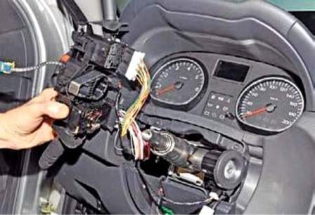 Design and replacement of Renault Duster steering column switches