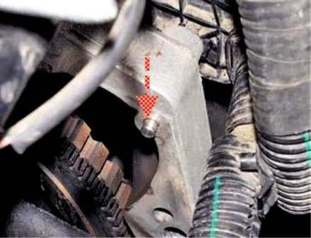 Зняття та ремонт стартера Renault Duster