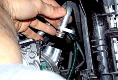 Desmontaje y reparación de compresor de aire acondicionado Renault Duster