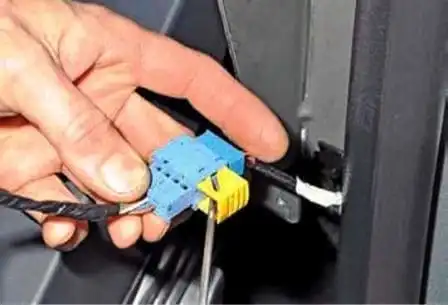 Cómo quitar tablero Renault Duster