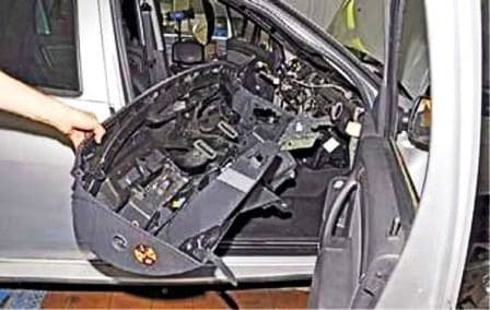 How to remove dashboard Renault Duster