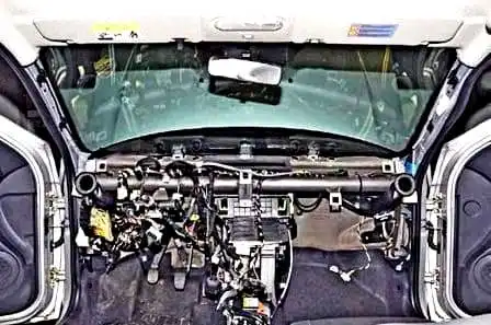 Cómo quitar el tablero de Renault Duster