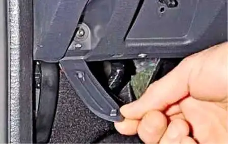 Cómo quitar tablero Renault Duster