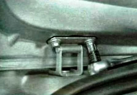 Extracción e instalación de puertas Renault Duster