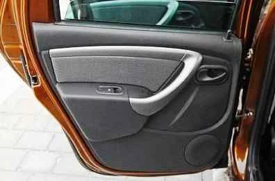 Extracción e instalación de puertas Renault Duster