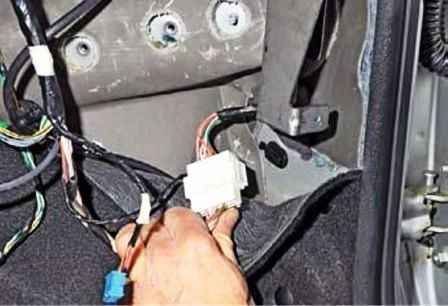 Removal and installation of heater Renault Duster