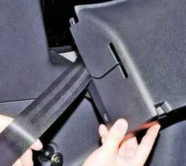 Замена элементов задней подвески автомобиля 4x2 Рено Дастер