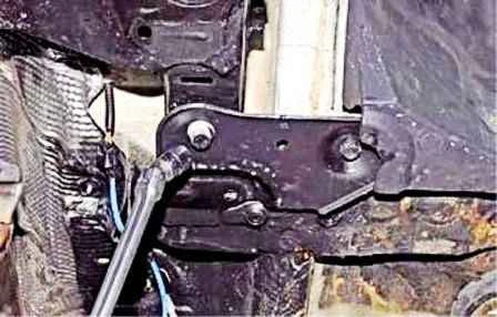 Removing the Renault Duster subframe
