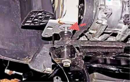 Extracción del bastidor auxiliar Renault Duster