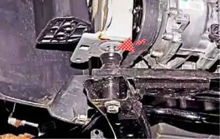 Removing the Renault Duster subframe