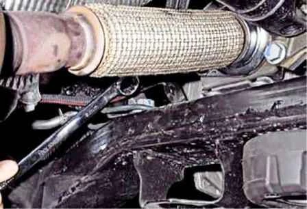 Removing the Renault Duster subframe