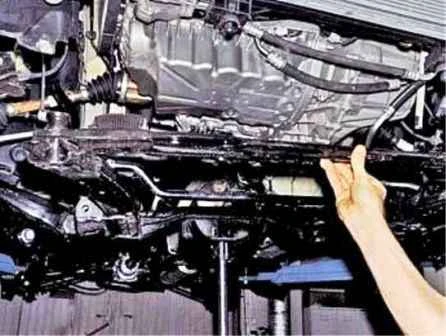 Removing the Renault Duster subframe