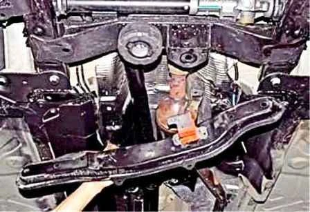 Removing the Renault Duster subframe