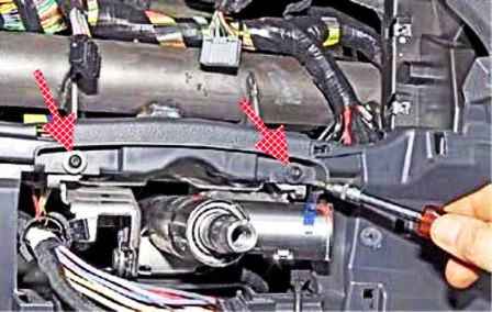 Снятие элементов рулевого управления Renault Duster