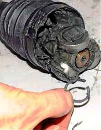 Removal and repair of Renault Duster rear wheel drives