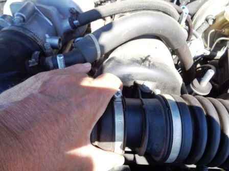 How to remove and install the throttle assembly with electric drive VAZ-2123