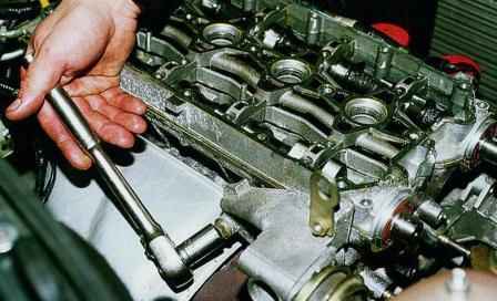 Removing and installing the cylinder head of the VAZ-2112 engine