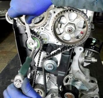Removing and installing the timing belt for the k9k engine