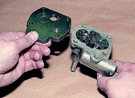 Reparación y reemplazo de la bomba de aceite ZMZ-402