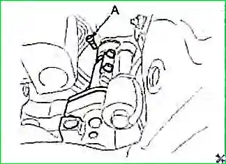 Снятие и установка двигателя G 2.0–2.4 DOHC