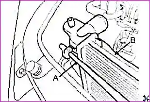 Насос и впускной патрубок охлаждающей жидкости. 1 насос охлаждающей жидкости, 2 прокладка, 3 впускной патрубок охлаждающей жидкости.