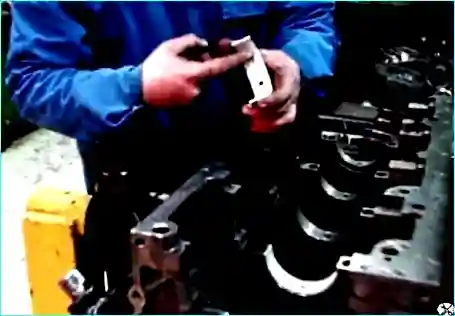 Assembling the engine of the KamAZ vehicle