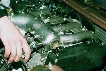 Як зняти ресивер та впускний колектор двигуна ВАЗ-2112