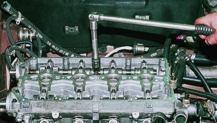 Снятие и установка головки блока цилиндров двигателя ВАЗ-21112
