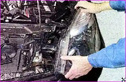 Снятие и установка блок-фары