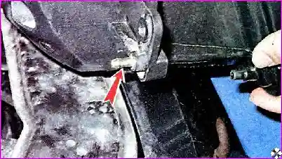 Снятие и установка блок-фары