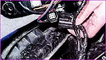 Снятие и установка блок-фары