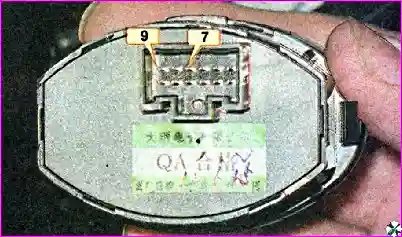 Проверка блока электрокорректора Замена блока электрокорректора фар