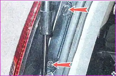 Задний фонарь – снятие, замена ламп и установка Задние фонари – снятие замена ламп и установка автомобиля Hover-H3/H5