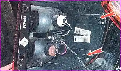 Задний фонарь – снятие, замена ламп и установка Задние фонари – снятие замена ламп и установка автомобиля Hover-H3/H5