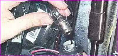 Задний фонарь – снятие, замена ламп и установка Задние фонари – снятие замена ламп и установка автомобиля Hover-H3/H5