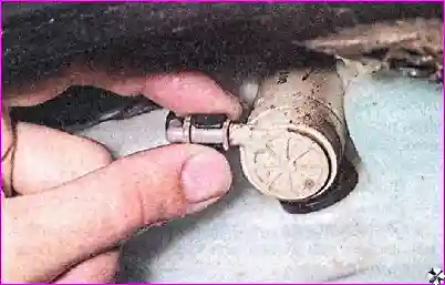 Электронасос стеклоомывателя замена Проверка и ремонт стеклоочистителей автомобиля Great-Wall-Hover-H3/H5