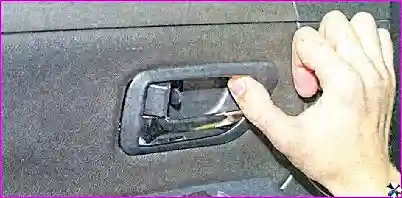 Обивка задней двери – снятие и установка Снятие и установка деталей задней двери автомобиля Hover-H3/H5