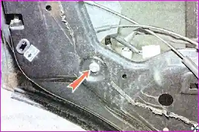 Замок задней двери – замена Снятие и установка деталей задней двери автомобиля Hover-H3/H5