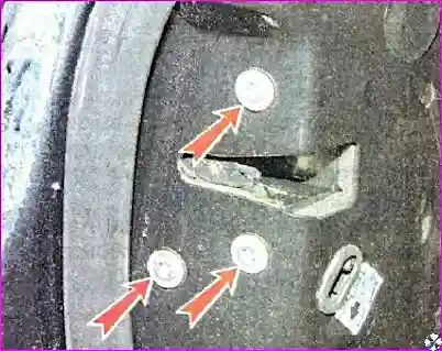Замок задней двери – замена Снятие и установка деталей задней двери автомобиля Hover-H3/H5
