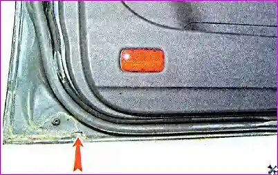 Очистка и смазка кузовных деталей автомобиля Hover-H3/H5