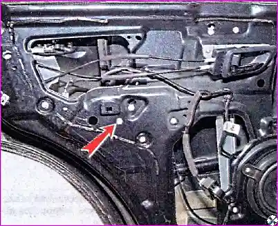 Стекло задней двери – снятие и установка Снятие и установка деталей задней двери автомобиля Hover-H3/H5