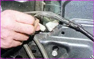 Стеклоподъемник задней двери – замена Снятие и установка деталей задней двери автомобиля Hover-H3/H5