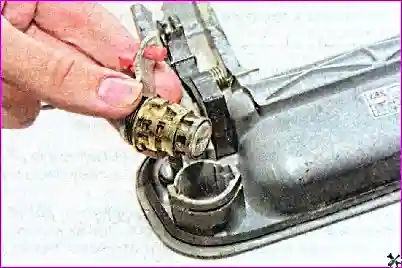 Ремонт двери багажного отделения автомобиля Hover-H3/H5