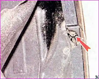 Снятие заднего бампера Снятие и установка заднего бампера автомобиля Hover H3/H5