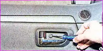 Обивка передней двери снятие и установка Разборка и сборка деталей передней двери автомобиля Hover-H3/H5